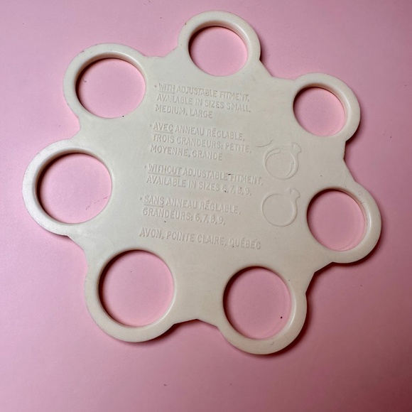 Vintage Avon Ring Sizer Wheel • Plastic Measuring Tool • 1960s–70s Collectible - Picture 2 of 2